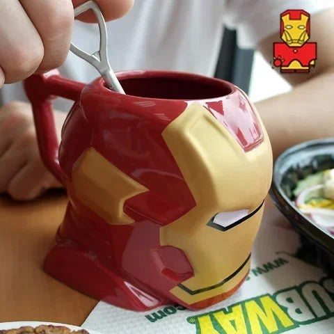 Caneca de Cerâmica Marvel Homem de Ferro - Grande Capacidade e Design Exclusivo